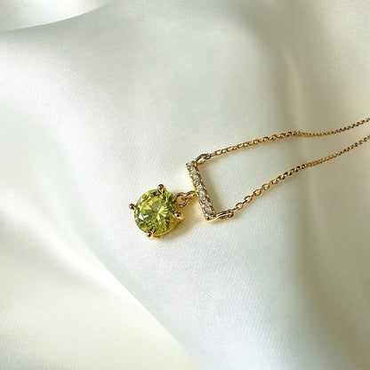Thalia, colier cu piatra verde din argint 925 placat cu aur 18k, detaliu produs 3