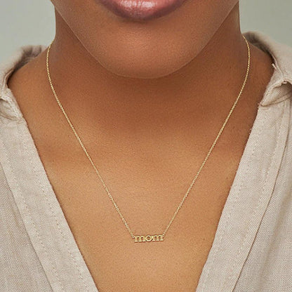 Mom, colier din argint 925 placat cu aur 18k, detaliu produs 2