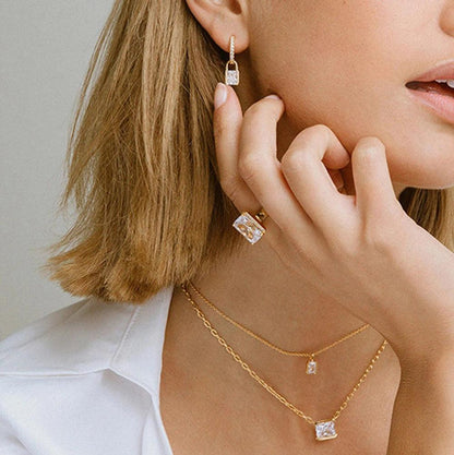 Themis, colier cu piatra din argint 925 placat cu aur 18k, detaliu produs 3