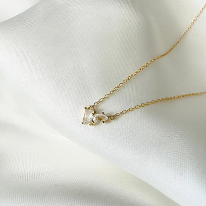 Thetis, colier geometric din argint 925 placat cu aur 18k, detaliu produs 2
